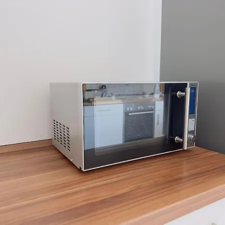 Appartamento Fuer 6 Personen Wlan Balkon Parken Stilvoll *