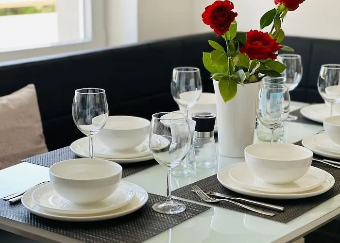 Fuer 6 Personen Wlan Balkon Parken Stilvoll