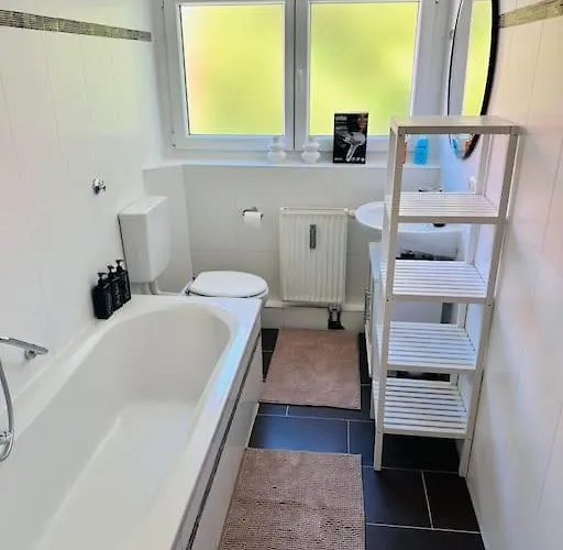 Fuer 6 Personen Wlan Balkon Parken Stilvoll Appartement